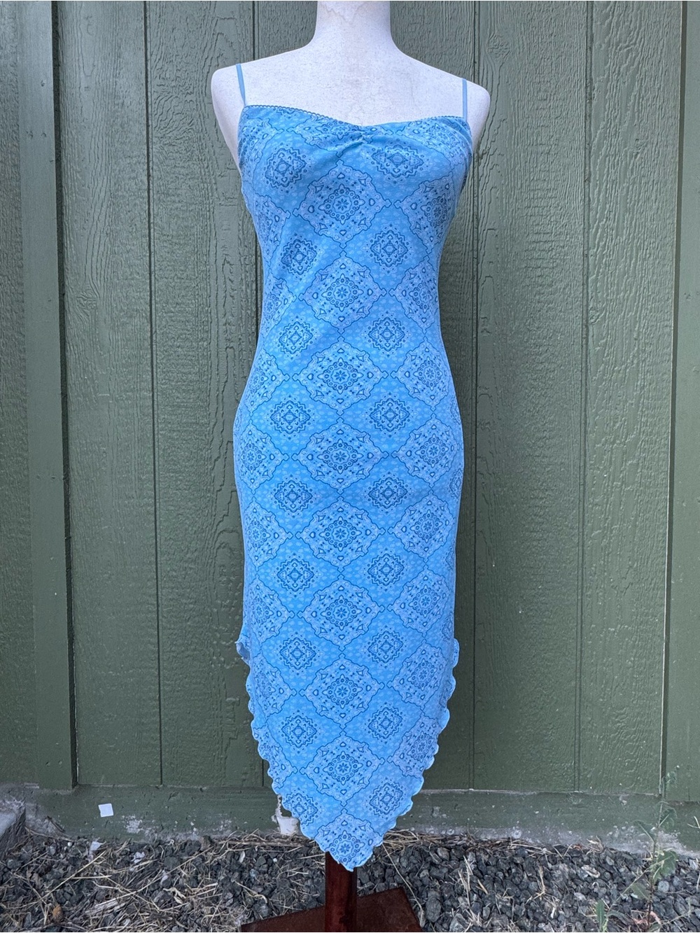 Vintage Forever 21 Y2K Light Blue Paisley Slip Dress with Scalloped Hem XS